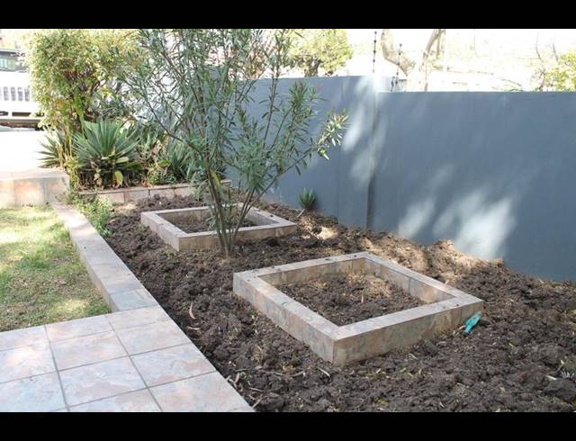 5 BEDROOM HOUSE FOR SALE IN EDENVALE CENTRAL